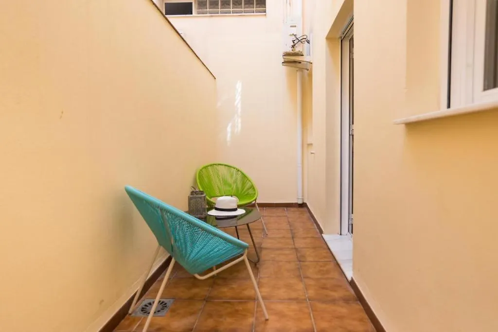 Plaza Merced Patio-Parking Gratis Jinetes3 Malaga
